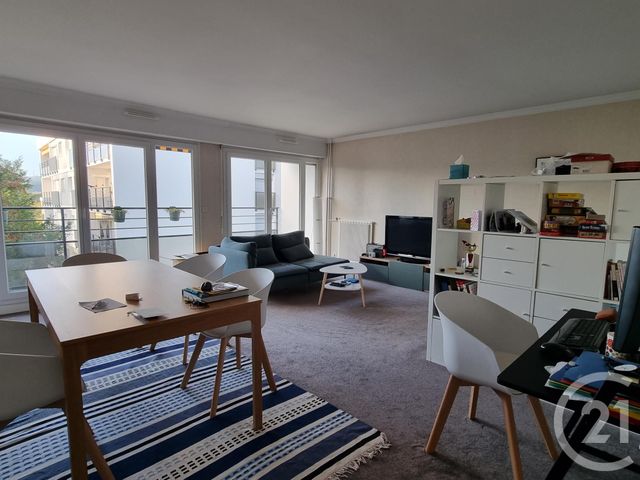 Appartement F5 à louer - 5 pièces - 101.84 m2 - PLAISIR - 78 - ILE-DE-FRANCE - Century 21 S.L.P. Immobilier